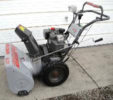 CRAFTSMAN 8 HP 27' GAS SNOW BLOWER