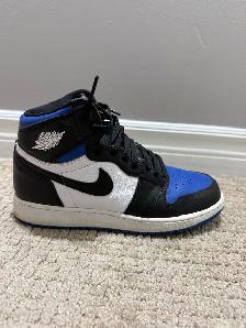 Selling my Air Jordan 1 Retro High OG "Royal Toe" - Photo 4