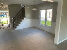3 bedroom End Unit 2 Storey Townhome with large back yard - Photo 4