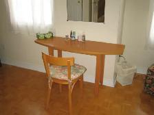 Vanity Table and Chair with cushion - Photo 4