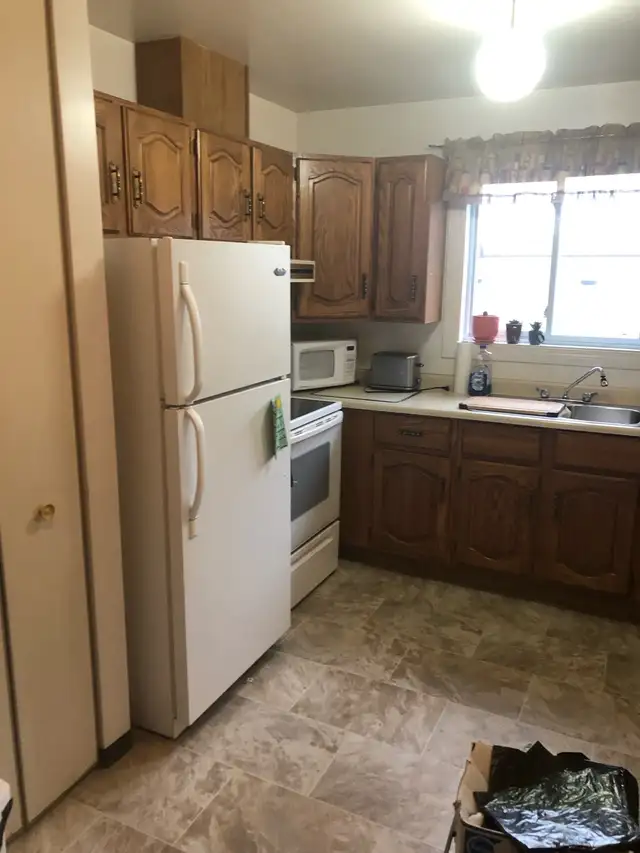 2 BDRM - Cozy, spacious, updated