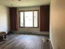 2 BDRM - Cozy, spacious, updated - Photo 8