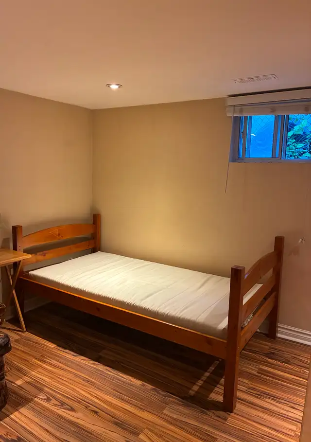 1 PRIVATE ROOM for rent FEMALE ONLY
