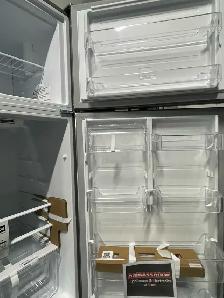 NEW 30" GE Top Freezer Fridge (Stainless Steel) 18 Cu.Ft - Photo 6