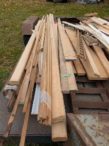 For sale big pile of interior wood lengths. - Photo 2
