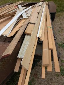For sale big pile of interior wood lengths. - Photo 4