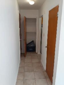 Downtown 2 bedroom close to Queens. Heat, water, parking Incl. - Photo 3