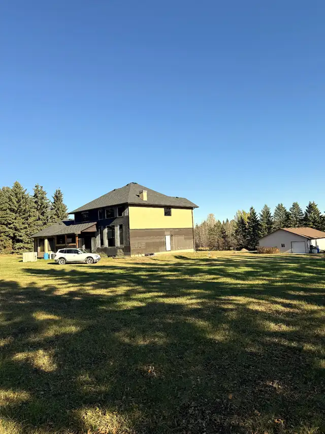 2.5 Acre Estate – 3,600 sq ft Home & 2,300 sq ft Shop – Decoteau
