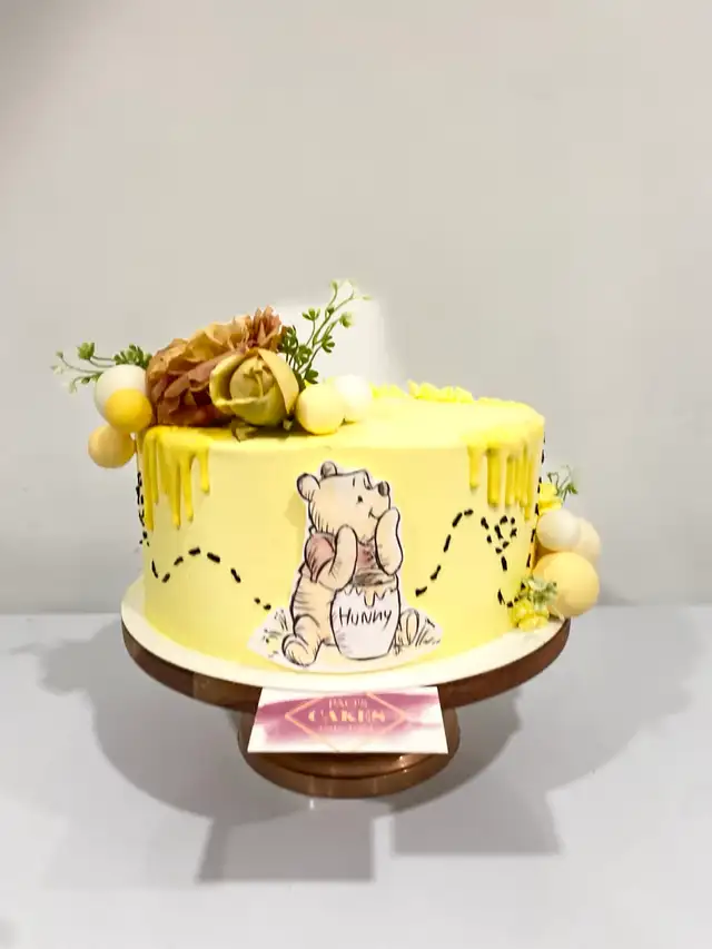 Baby shower cakes, Winnie Pooh cake