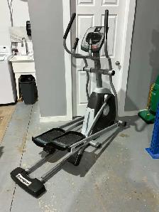 Horizon CE5.1 Elliptical Trainer - Photo 7