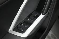 2022 Audi Q3 AWD | AUTO HEADLIGHTS | CLIMATE CONTROL | HEATED SE - Photo 17