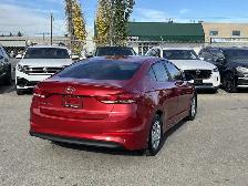 2017 Hyundai Elantra SE 2.0L AUTOMATIC / FINANCING AVAILABLE - Photo 18
