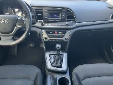 2017 Hyundai Elantra SE 2.0L AUTOMATIC / FINANCING AVAILABLE - Photo 28