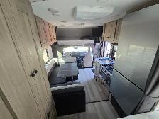2025 FORD E-350 - Photo 18