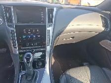 2017 INFINITI Q60 - Photo 12