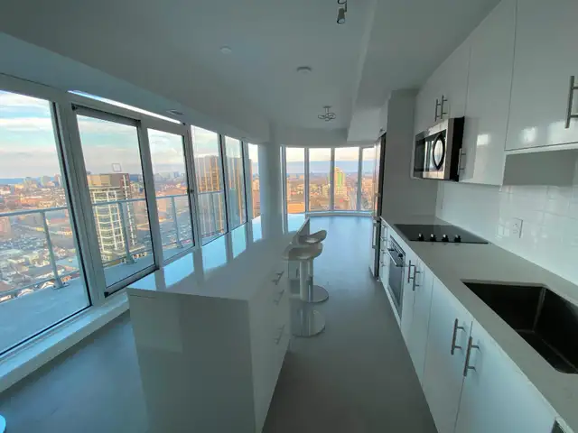 Luxury 1 Bedroom for Rent in Claridge Icon, Little Italy
