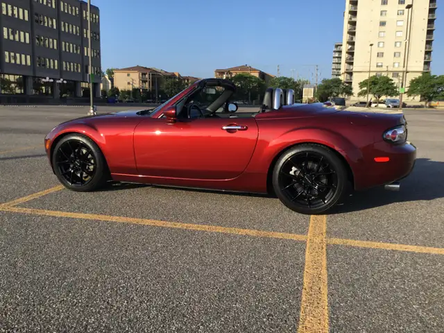 miata mx-5  gt prht 2008 neuve