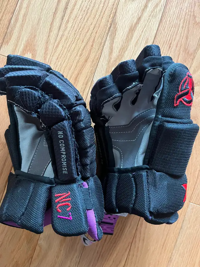 New 14" Hockey gloves black and red