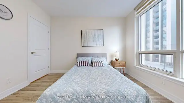 Spacious 1 Bedroom   Oversized Den Condo for Rent | Vaughan