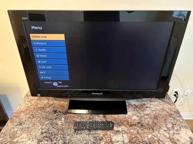 32' PANASONIC TELEVISION SET