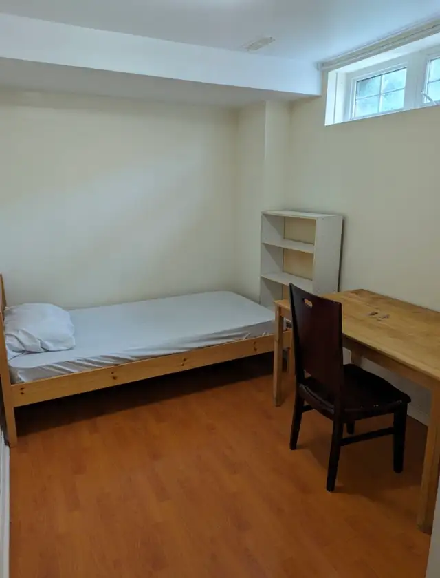 Bright Furnished Room with Parking @York University Village