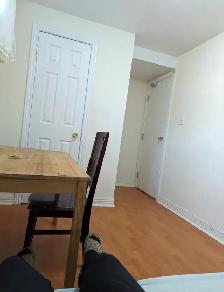 Bright Furnished Room with Parking @York University Village - Photo 2