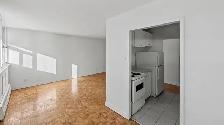 First Month FREE - One Bedroom Apartments for Rent - Photo 2