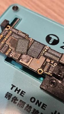 Phone Won't Turn On? Water Damage & Data Recovery, Courtice