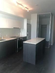 Spacious 2 BHK  Den 2 Bath with Private Garden Space - Photo 5