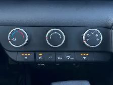 2022 Hyundai Elantra | CLEAN CARFAX | BACK-UP CAM | PUSH START | - Photo 19