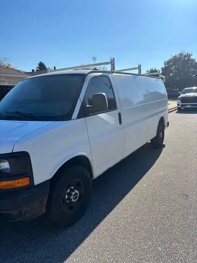 2010 GMC SAVANA 2500 Extended V8