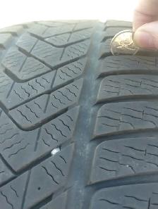 PIRELLI SOTTOZERO PNEUS D’HIVERPOUR TESLA(255/40 R20) X 4 - Photo 4
