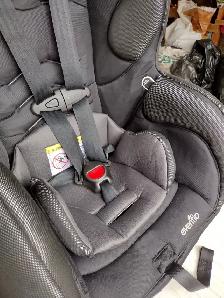 Evenflo Titan 65 Car Seat - Photo 4