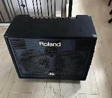Roland KC880 Keyboard Amplifier