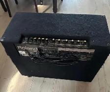 Roland KC880 Keyboard Amplifier - Photo 2