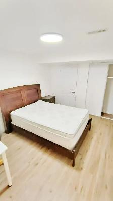 Cozy Room with own private bathroom and windows - Photo 2