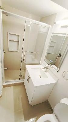 Cozy Room with own private bathroom and windows - Photo 3