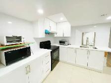 Cozy Room with own private bathroom and windows - Photo 8