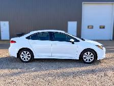 2021 Toyota Corolla LE - Photo 6