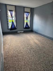 UPPER - LARGE 3 BEDROOM APT - AVAILABLE - UTILITIES INCLUDED