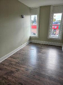 UPPER - LARGE 3 BEDROOM APT - AVAILABLE - UTILITIES INCLUDED - Photo 2