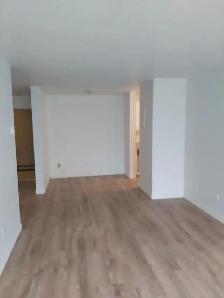 3 1/2 - 4 1/2 Appartements disponibles/ Available apartments! - Photo 2