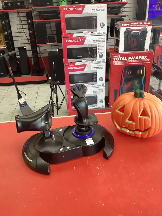 Manette Thrustmaster pour PS4
