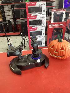 Manette Thrustmaster pour PS4
