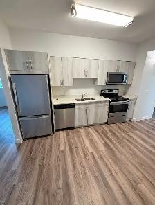2 bedroom unit in near U of W (404-479 Maryland st)