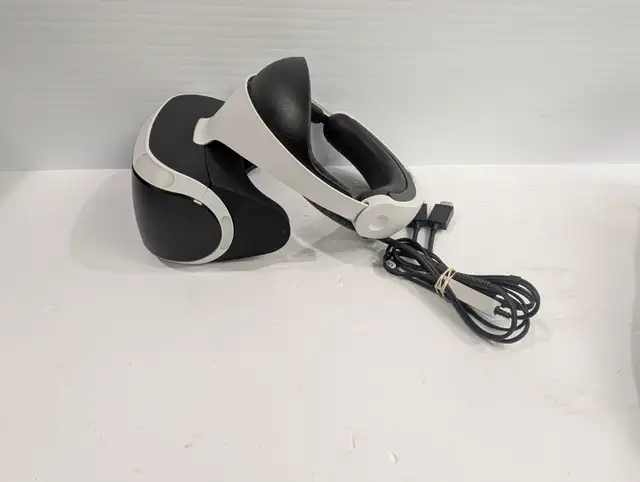 (B7580) Sony PSVR Bundle for PS4 - Headset, Camera, 2 Move Co...