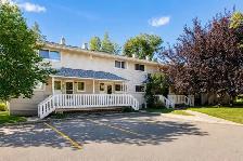 Inner-City Townhouse - OPEN HOUSE TODAY! 3:00pm to 5:30pm - Photo 14