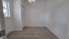 À LOUER – Grand 4 ½ rénové – chauffé, climatisé, stationnement - Photo 5