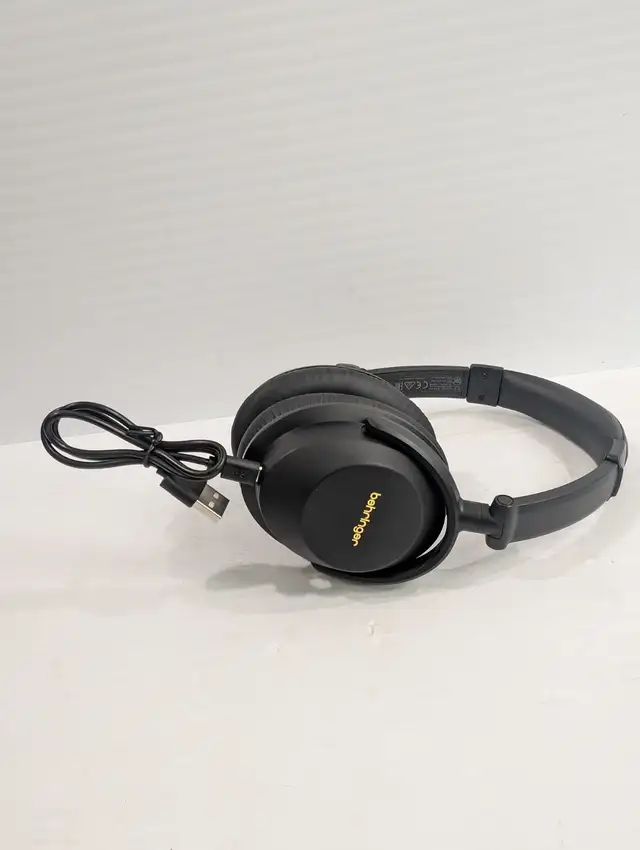 (B5560) Behringer HC 2000B Bluetooth Over-Ear Noise Cancellin...