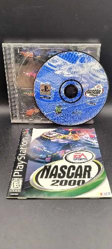 PS1 NASCAR 2000 W/MANUAL